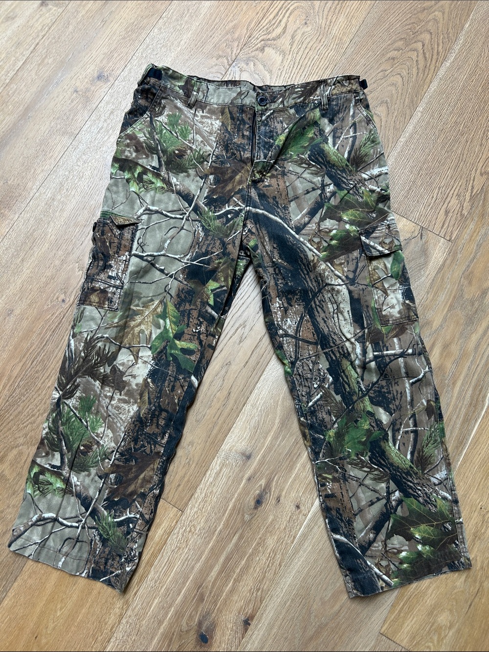 Men's Camouflage Cargo Pants in Green/Brown Camo